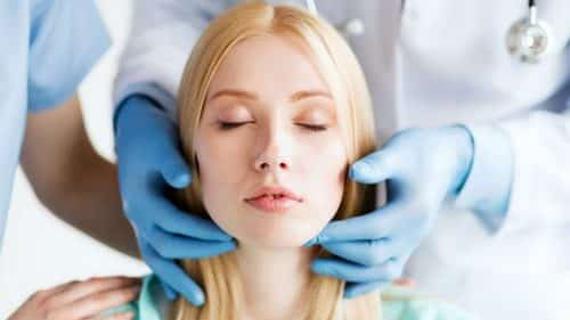 Превью картинка статьи Как лечить гипотиреоз: препараты, народные средства, в домашних условиях, профилактика (женщины, мужчины)