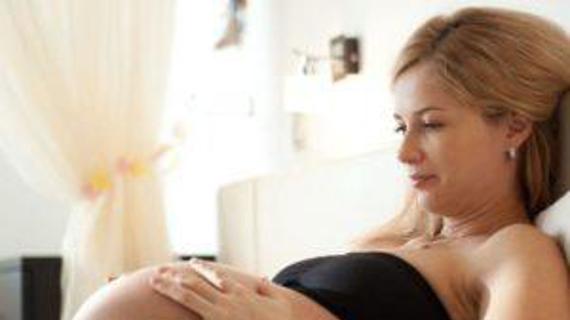 Превью картинка статьи Варикоз в паху при беременности: симптомы и что делать при паховом варикозе