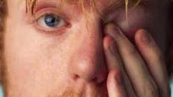 Превью картинка статьи Что делать если в глаза попал шпаклевка