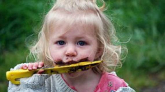 Превью картинка статьи Аллотриофагия (поедание несъедобных веществ) как один из видов пищевых расстройств • Твоя Семья - информационный семейный портал