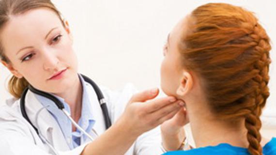 Превью картинка статьи Быстрая утомляемость, потливость и выпадение волос могут сигнализировать о проблемах с щитовидной железой