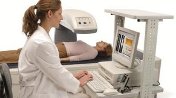 Превью картинка статьи Остеоденситометрия: что это такое, как ее проводят, нормальные показатели