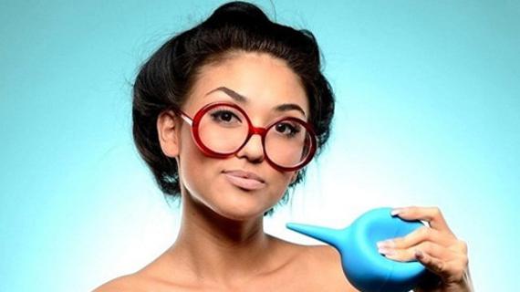 Превью картинка статьи Как и для чего делают спринцевание содой и солью? – Медицинский портал