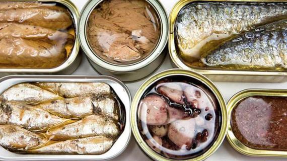 Превью картинка статьи Отравление рыбными консервами: симптомы, лечение